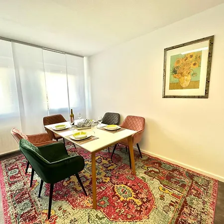 Geraeumige Im Zentrum Von *